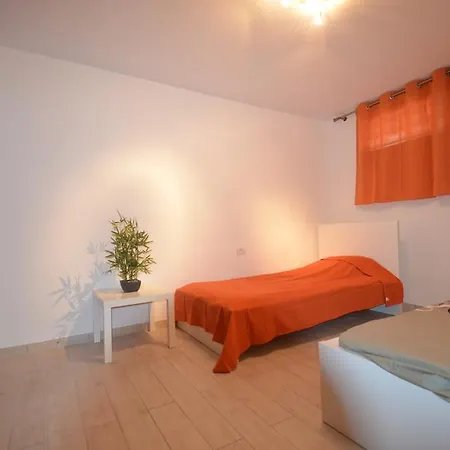 Valdes Center Los Cristianos (Tenerife)