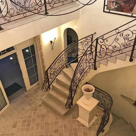Palm Beach Mansion *