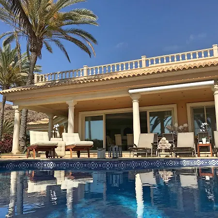 Palm Beach Mansion Villa Los Cristianos (Tenerife)