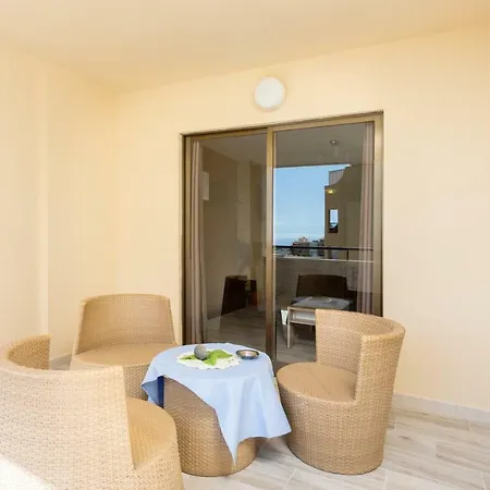 Tropic En Castle Harbour Apartment *