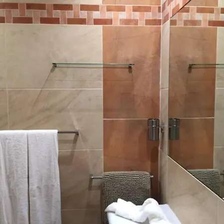 Luxury Cristianos Beachfront Apartment Los Cristianos (Tenerife)