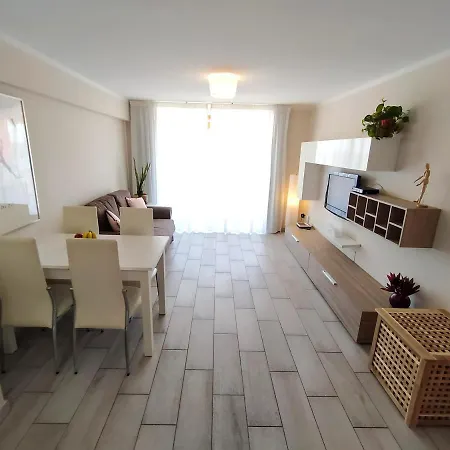 Sunset View Apartment *