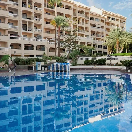 Great View, Heated Pool, Cool Design - Castle Harbour In Cristianos *