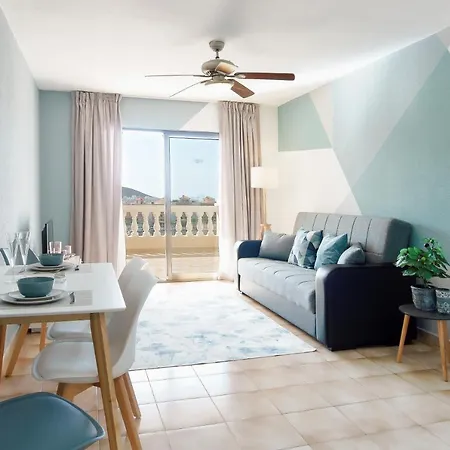 Apartment Great View, Heated Pool, Cool Design - Castle Harbour In Cristianos *