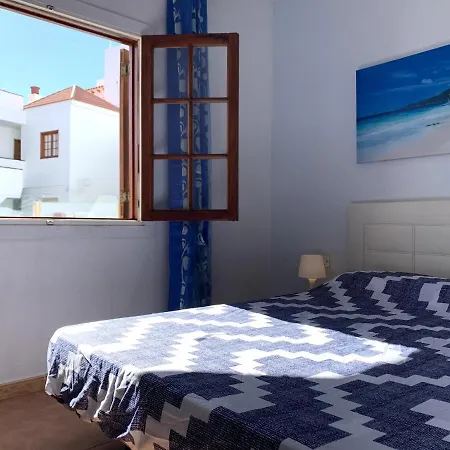 Two Bedroom In Los Cristianos Colina Ii * Los Cristianos (Tenerife)