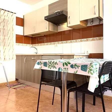 Apartment Two Bedroom In Los Cristianos Colina Ii *