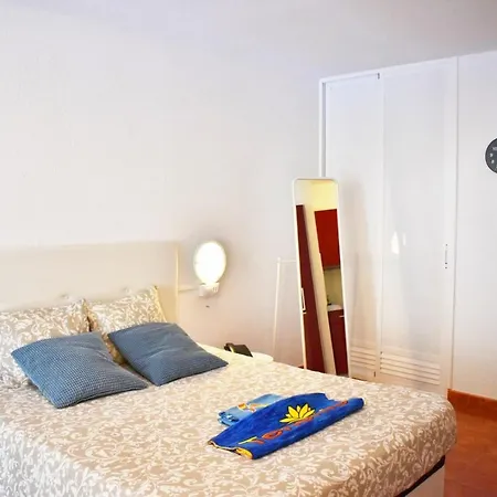 Cosmocom Apartments In Tenerife * Los Cristianos (Tenerife)