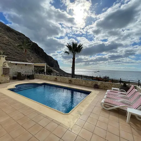 Exclusive On The First Line Of The Ocean With A Private Heated Pool Los Cristianos (Tenerife)