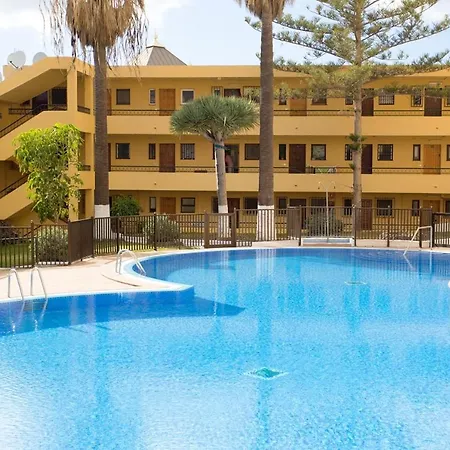 One Bedroom At Arona 200 M Away From The With Sea View Shared Pool And Jacuzzi * Los Cristianos (Tenerife)