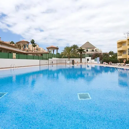 One Bedroom At Arona 200 M Away From The With Sea View Shared Pool And Jacuzzi * Los Cristianos (Tenerife)