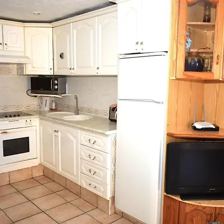 One Bedroom At Arona 200 M Away From The With Sea View Shared Pool And Jacuzzi Los Cristianos (Tenerife)