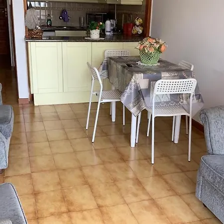 Los Cristianos Primavera Apartament *