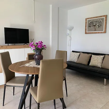 Apartment Comodoro, Situado En Frente Del Mar *