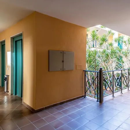 Tropical Apartment *