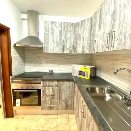 Playeros 2 Bedrooms In Los Cristianos. * Los Cristianos (Tenerife)