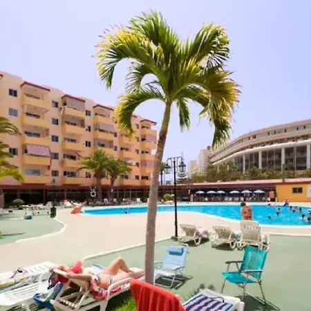 Luminoso Y Bonito Con Piscina En Frente Del Mar * Los Cristianos (Tenerife)