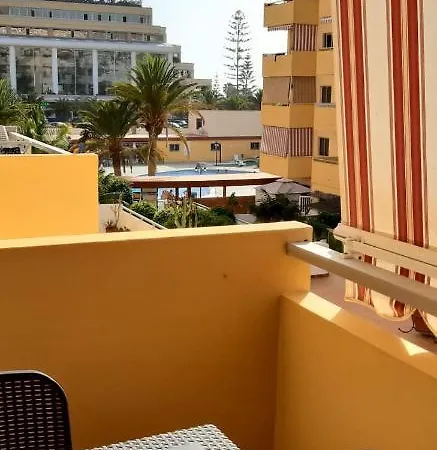 Luminoso Y Bonito Con Piscina En Frente Del Mar Apartment Los Cristianos (Tenerife)