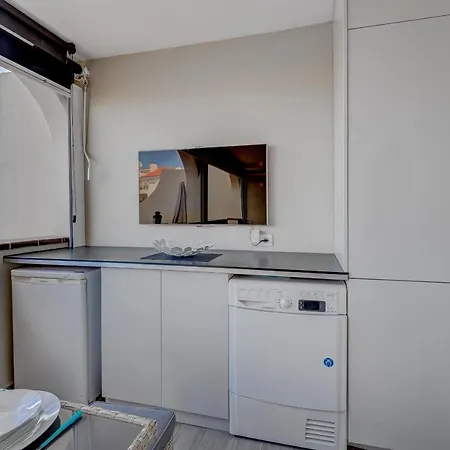 Heated Pool Stylish 3 Bedrm Cristianos Apartment