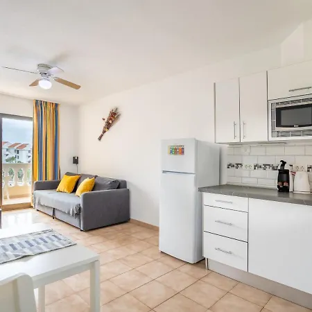 Apartment Castle Harbour Matthew's Flat Cristianos By Lovetenerife