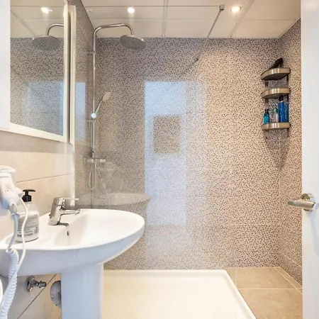 Castle Harbour Matthew's Flat Cristianos By Lovetenerife