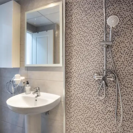 Apartment Castle Harbour Matthew's Flat Cristianos By Lovetenerife