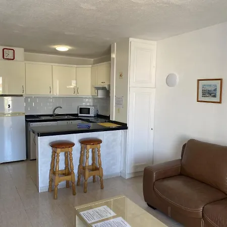 Cristianos 15a2 Apartment *