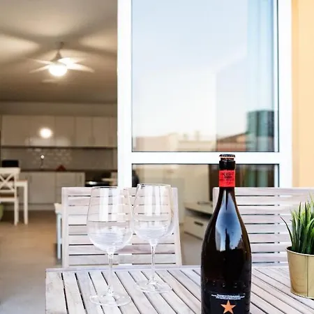 Apartment Homeforguest Atico Martina Con Terraza En Cristianos Los Cristianos (Tenerife)