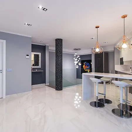 Luxury 2 Bedroom In Cristianos Apartamento Los Cristianos (Tenerife)