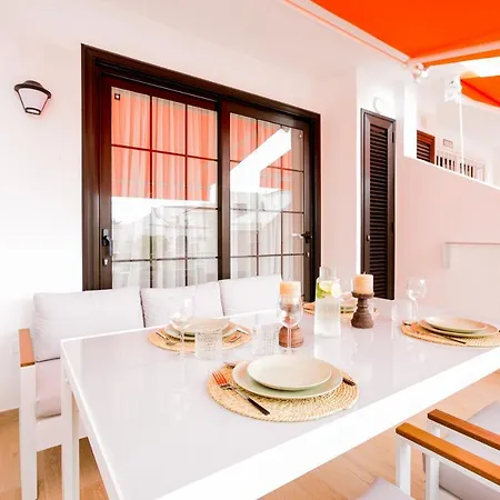 Superb New In Diamantes Cristianos Apartment Los Cristianos (Tenerife)
