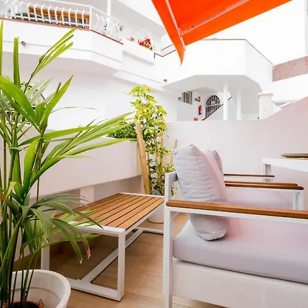 Superb New In Diamantes Cristianos * Los Cristianos (Tenerife)