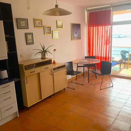 Apartment First Line Playa Cristianos Beachfront Ocean View Los Cristianos (Tenerife)