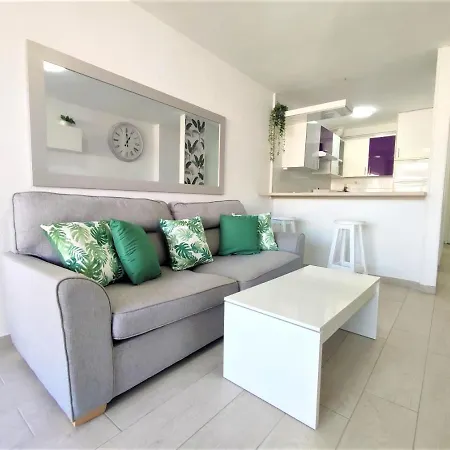 Valdes Center Los Cristianos Apartment