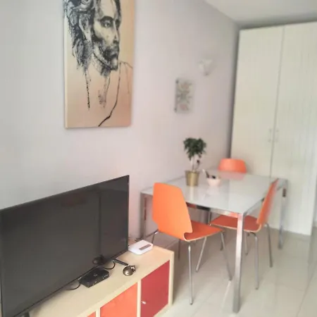 Sunny Skies Tenerife Apartment *