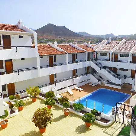 Stylish Flat And Pool With 3 Rooms, Sleeps 6, Cristianos Apartment Los Cristianos (Tenerife)