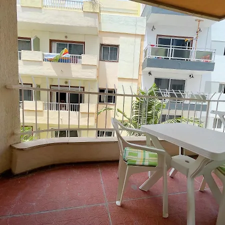 Edificio Playa Apartment *