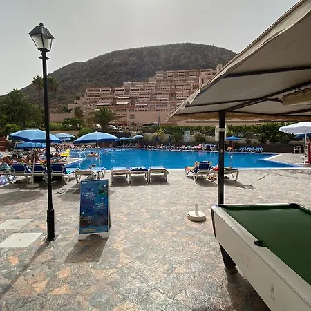 Con Piscina Cristanos *