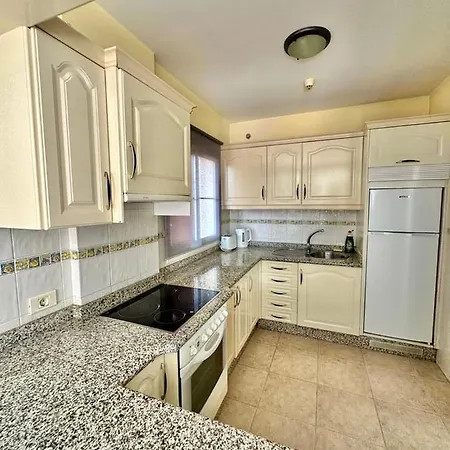 Sunny & Heated Pool Apartment Los Cristianos (Tenerife)