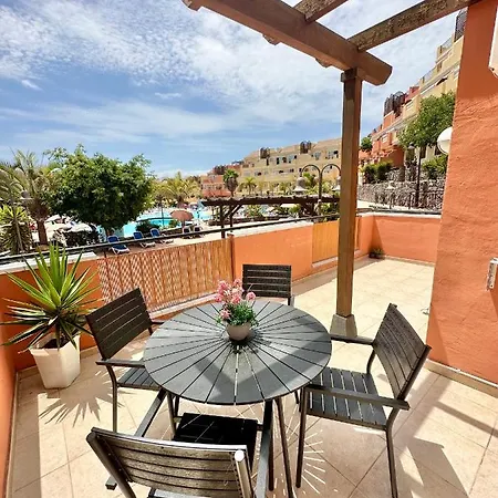 Apartment Sunny & Heated Pool *