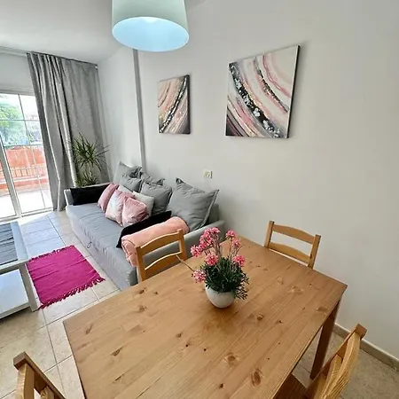 Apartment Sunny & Heated Pool Los Cristianos (Tenerife)