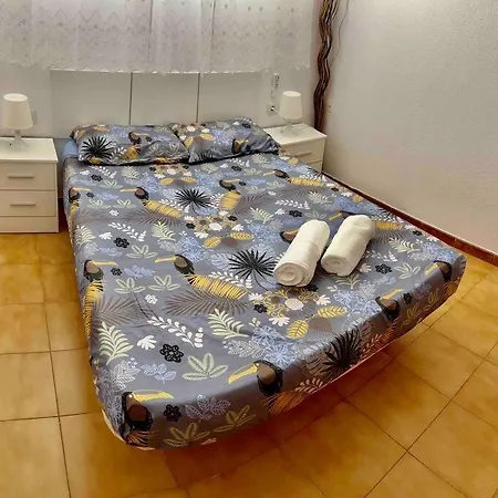 Apartment Cristianos, Walking To Beach, High Speed Wifi