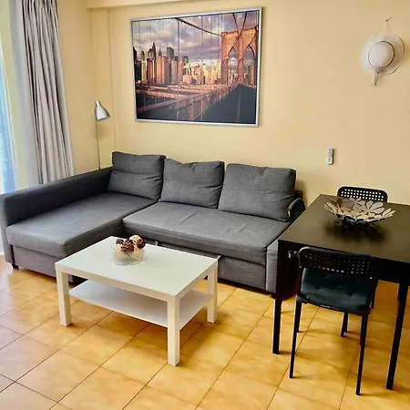 Apartment Cristianos, Walking To Beach, High Speed Wifi Los Cristianos (Tenerife)