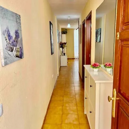 Apartment Cristianos, Walking To Beach, High Speed Wifi *