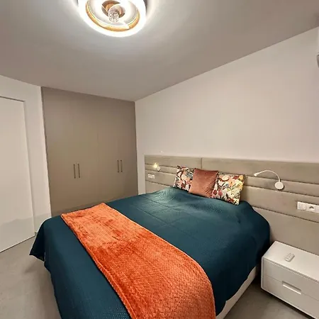 Sunset & Heated Pool Apartment
