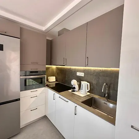 Sunset & Heated Pool Apartment *