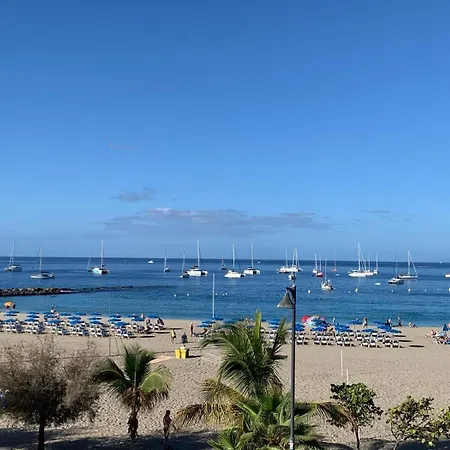 Apartment Central & Modern In Playa Las Vistas *