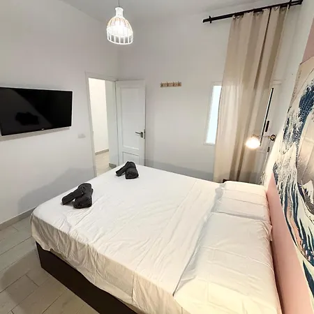 Central & Modern In Playa Las Vistas Apartment