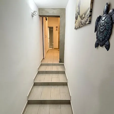 Apartment Central & Modern In Playa Las Vistas