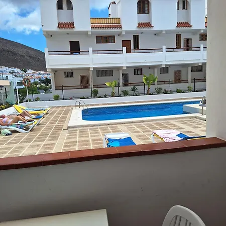 Parque Margarita, Terraza Vista Piscina *