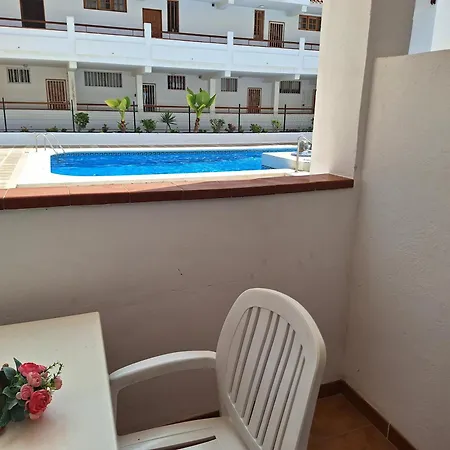 Apartment Parque Margarita, Terraza Vista Piscina Los Cristianos (Tenerife)