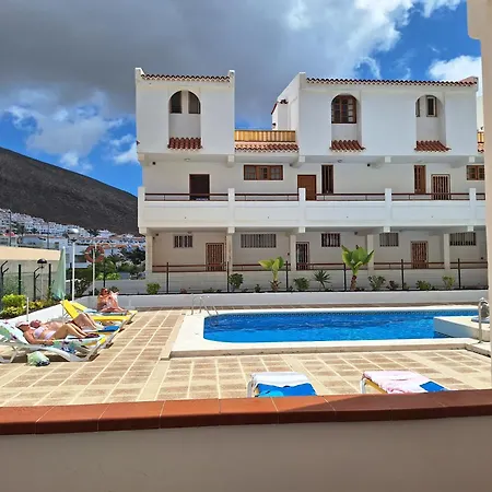 Apartment Parque Margarita, Terraza Vista Piscina Los Cristianos (Tenerife)